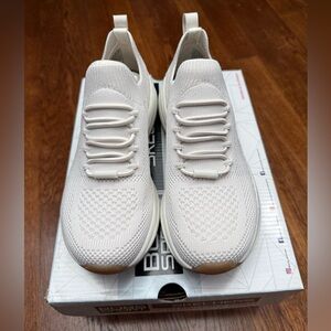 NEW Bobs by Skechers Sparrow 2.0 Allegiance Crew Off White Slip On Sneakers Sz 5